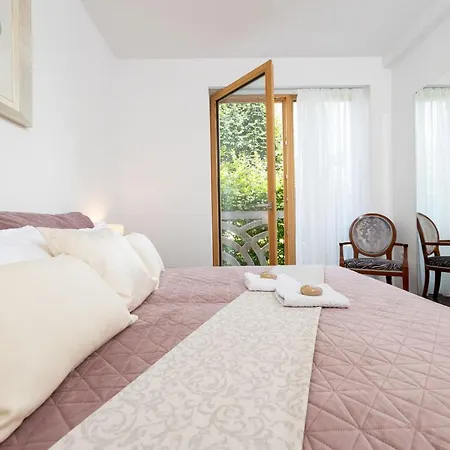 Mihaela * Μπλεντ