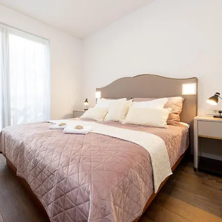 Apartment Mihaela *