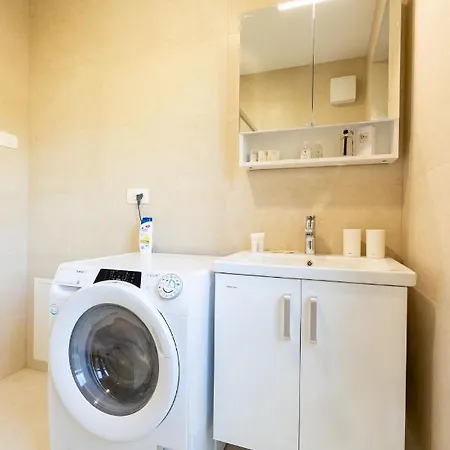 Apartment Mihaela *